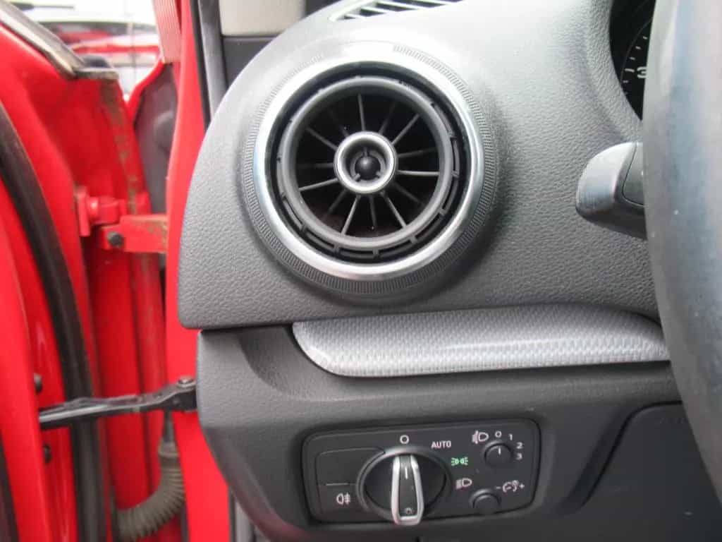 Audi A3 ambiente 04/2013-photo-13