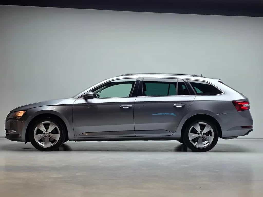 Skoda Superb 1.5 TSI ACT /Carplay/AHKschwenk./ACC 05/2019-photo-1