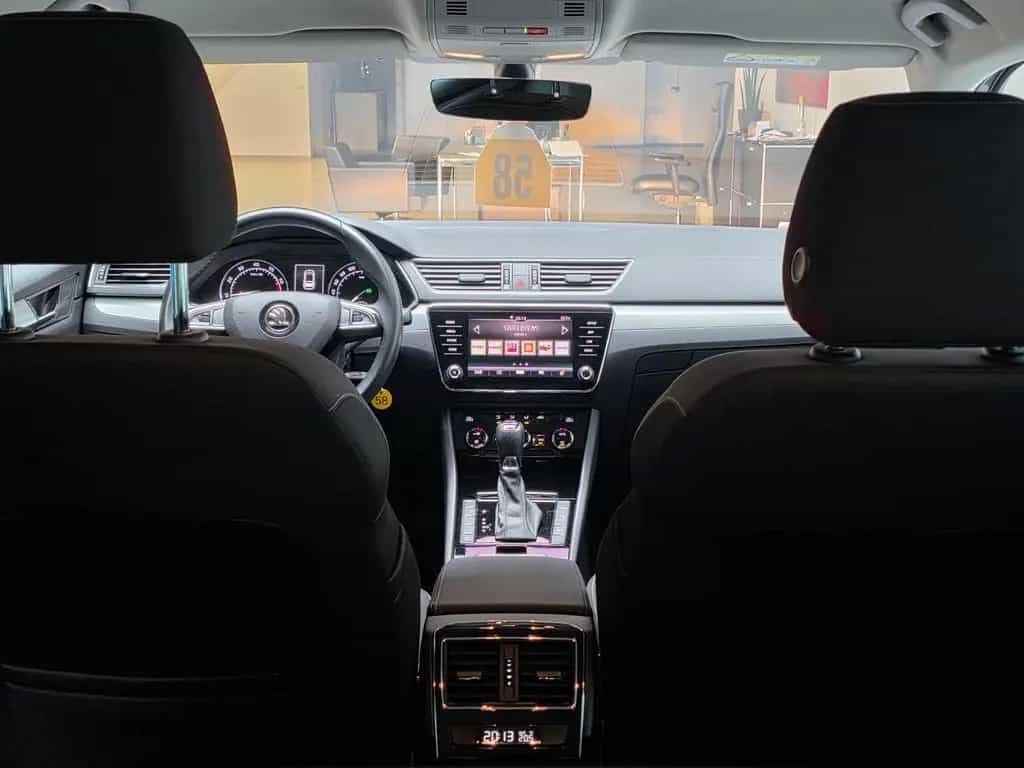 Skoda Superb 1.5 TSI ACT /Carplay/AHKschwenk./ACC 05/2019-photo-10