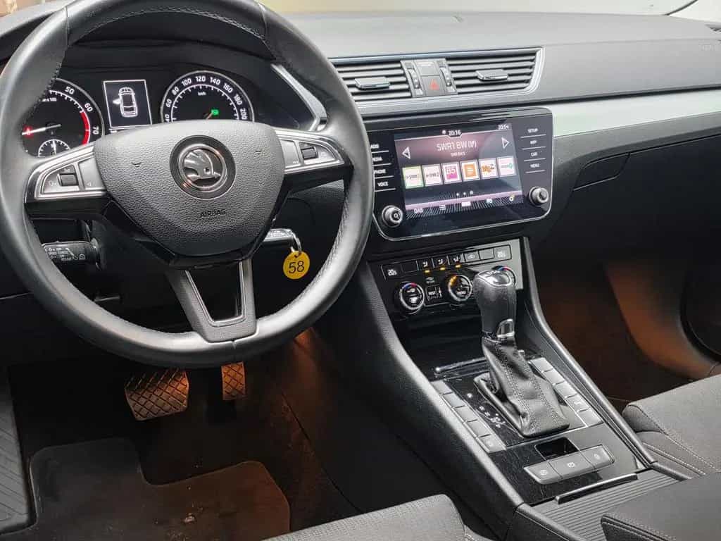 Skoda Superb 1.5 TSI ACT /Carplay/AHKschwenk./ACC 05/2019-photo-14