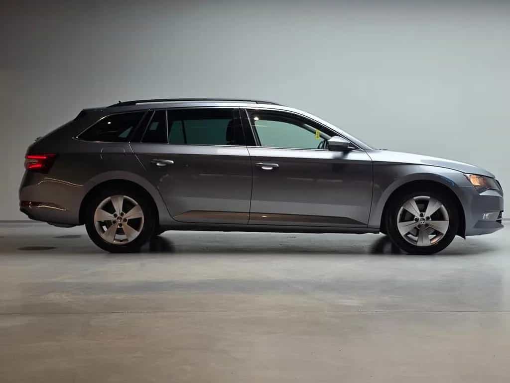 Skoda Superb 1.5 TSI ACT /Carplay/AHKschwenk./ACC 05/2019-photo-2