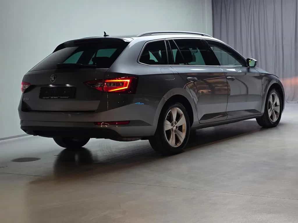 Skoda Superb 1.5 TSI ACT /Carplay/AHKschwenk./ACC 05/2019-photo-4