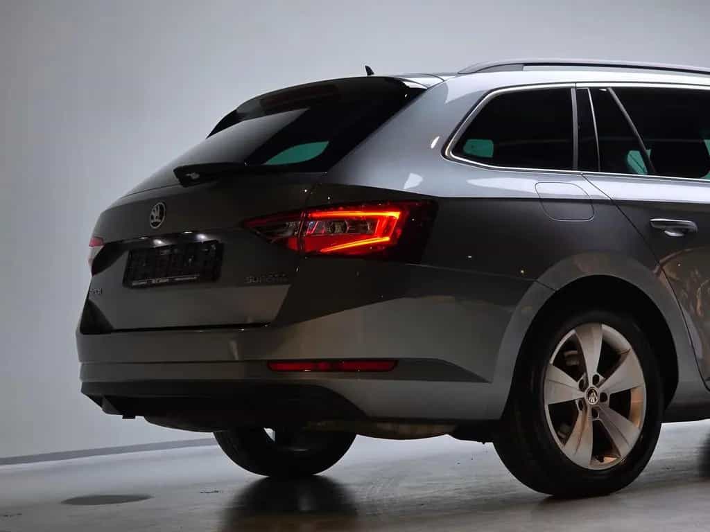Skoda Superb 1.5 TSI ACT /Carplay/AHKschwenk./ACC 05/2019-photo-6