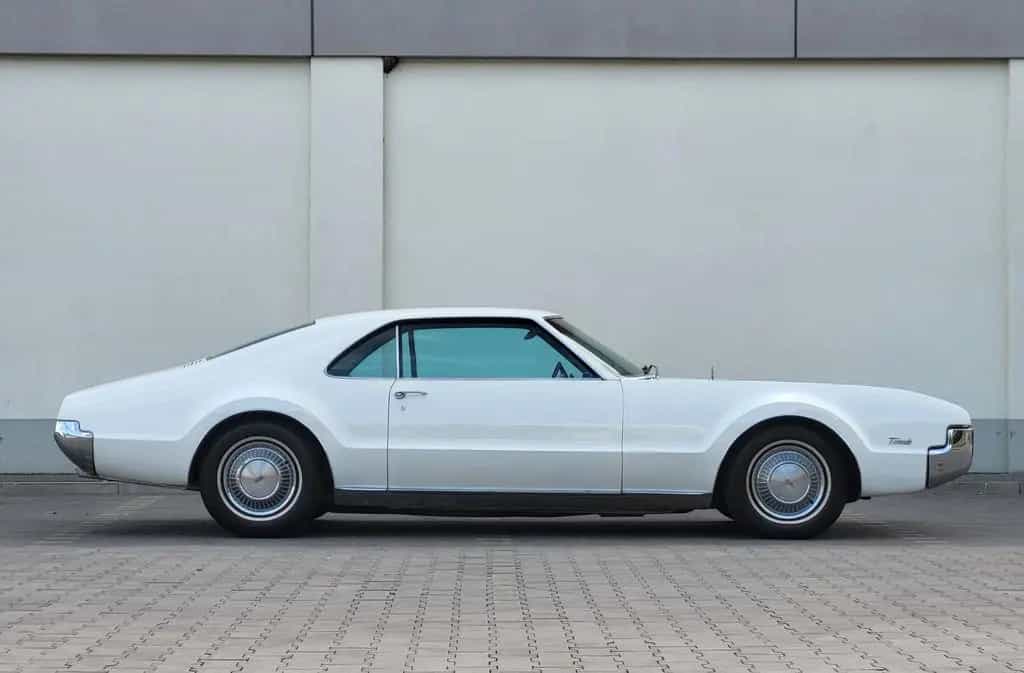 Oldsmobile Toronado 01/1967-photo-2