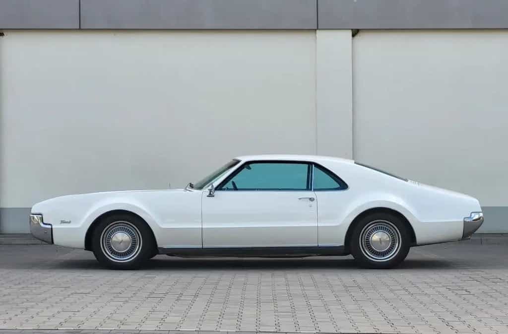 Oldsmobile Toronado 01/1967-photo-3