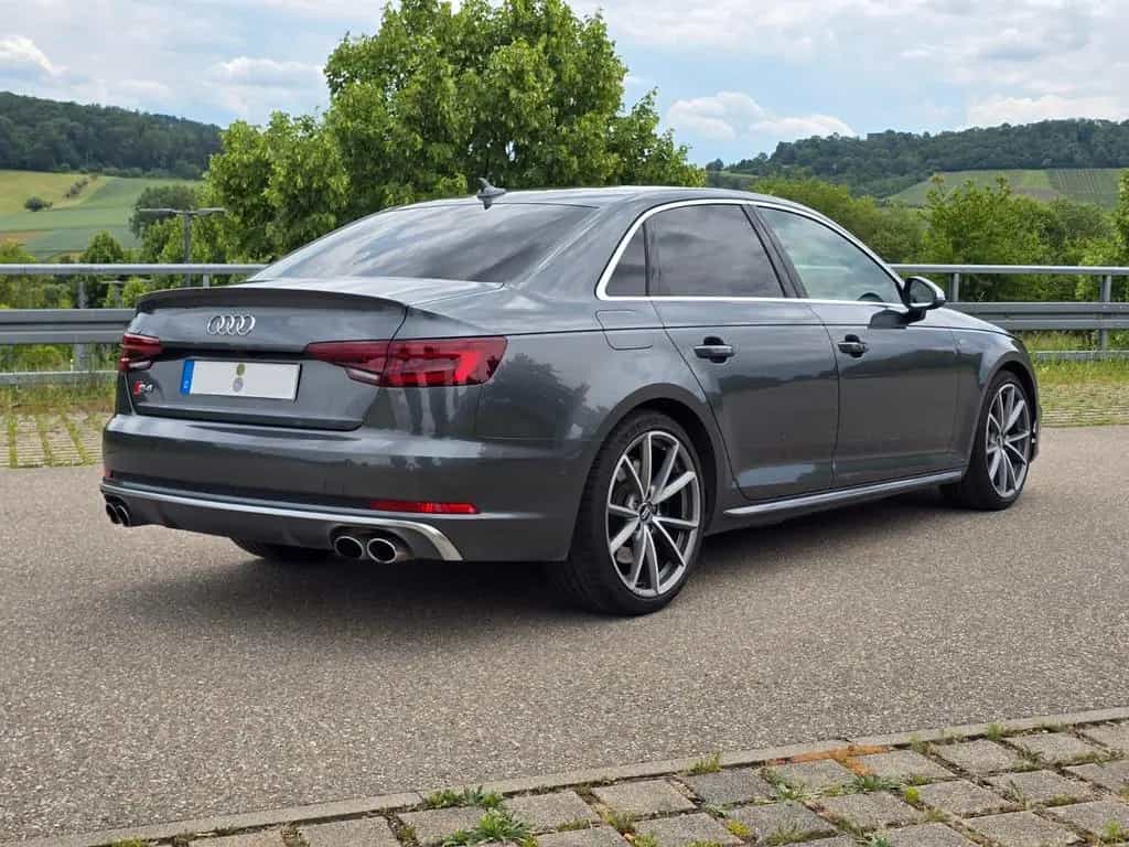 Audi S4 3.0 TFSI quattro SportDiff B&O 1Hand 05/2018-photo-2