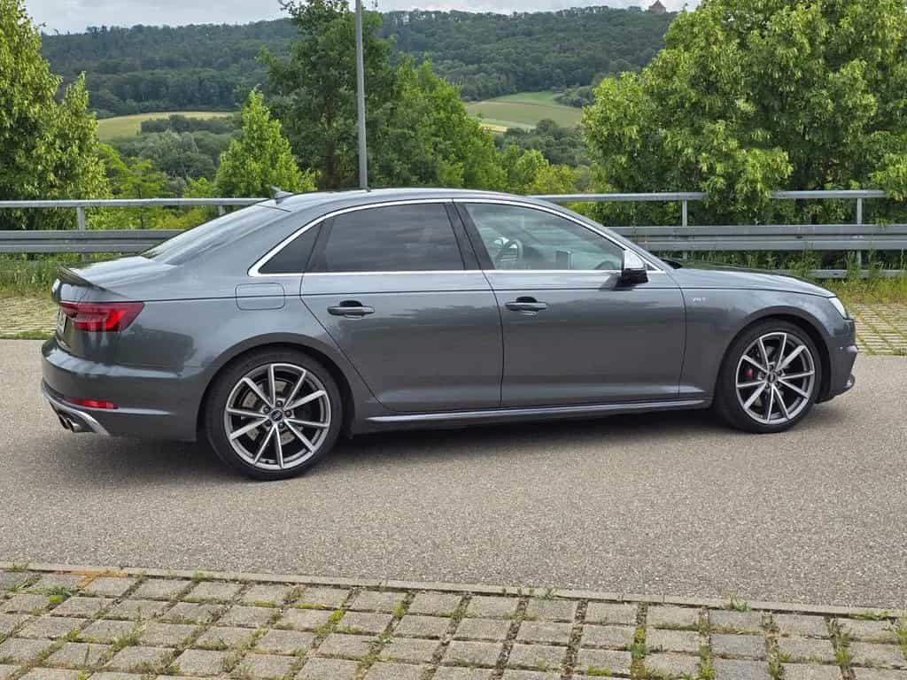 Audi S4 3.0 TFSI quattro SportDiff B&O 1Hand 05/2018-photo-4