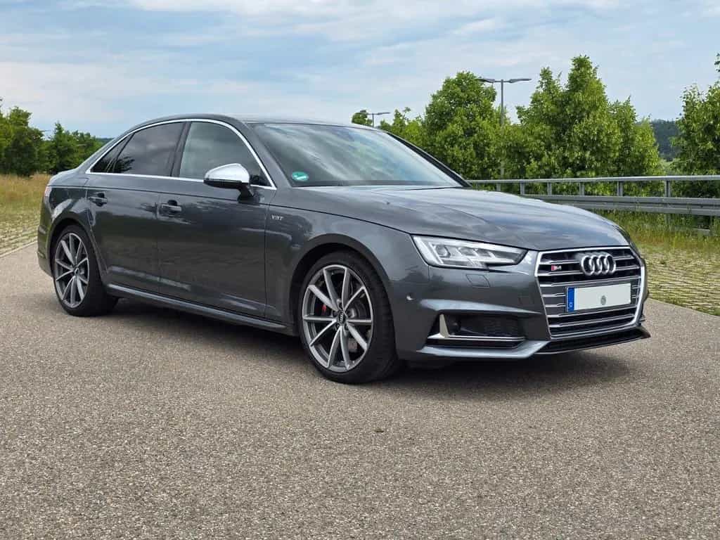 Audi S4 3.0 TFSI quattro SportDiff B&O 1Hand 05/2018-photo-5