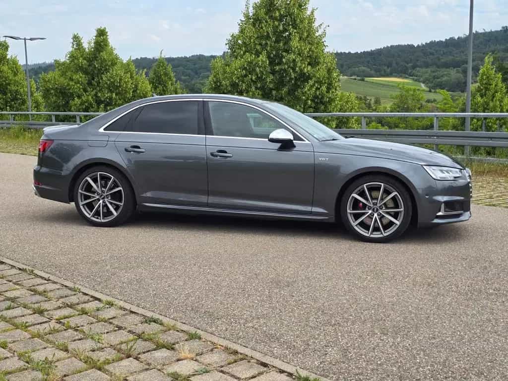 Audi S4 3.0 TFSI quattro SportDiff B&O 1Hand 05/2018-photo-6