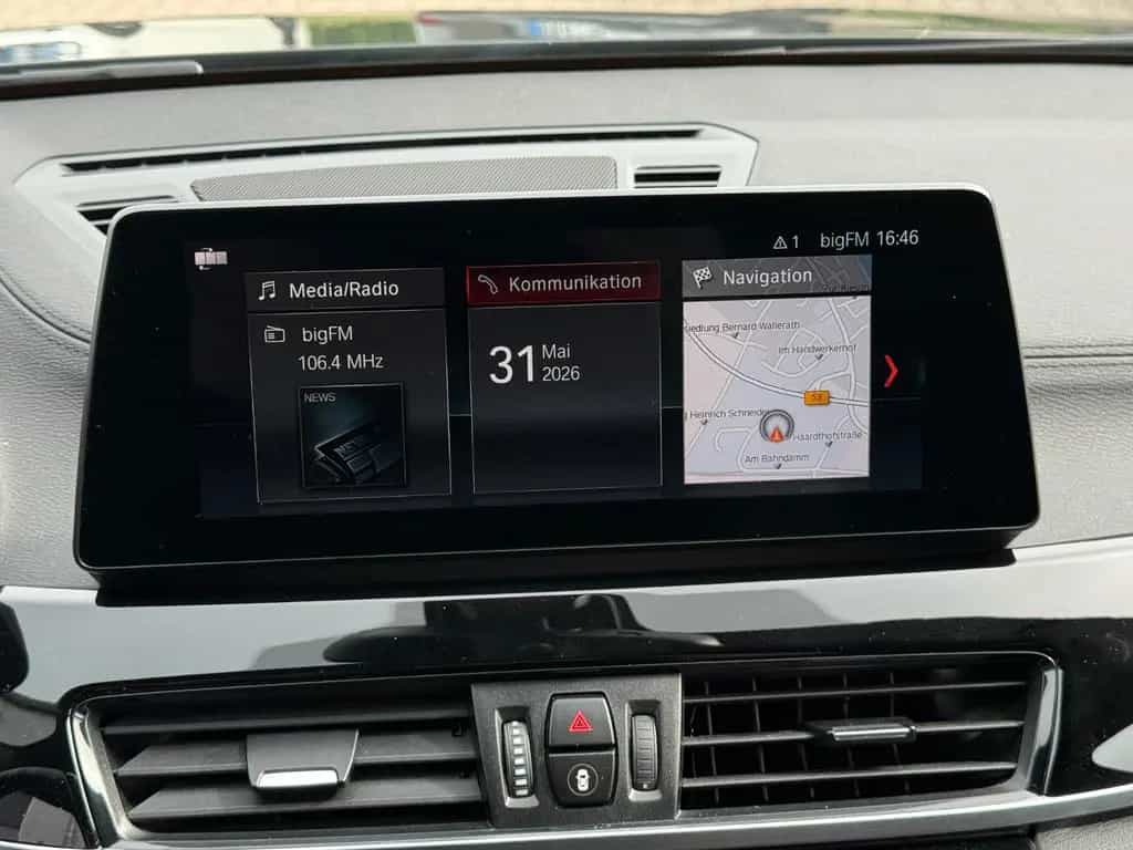 BMW X2 sDrive 18d M Sport*HUD*AHK*Scheckheftgepflegt 10/2019-photo-19