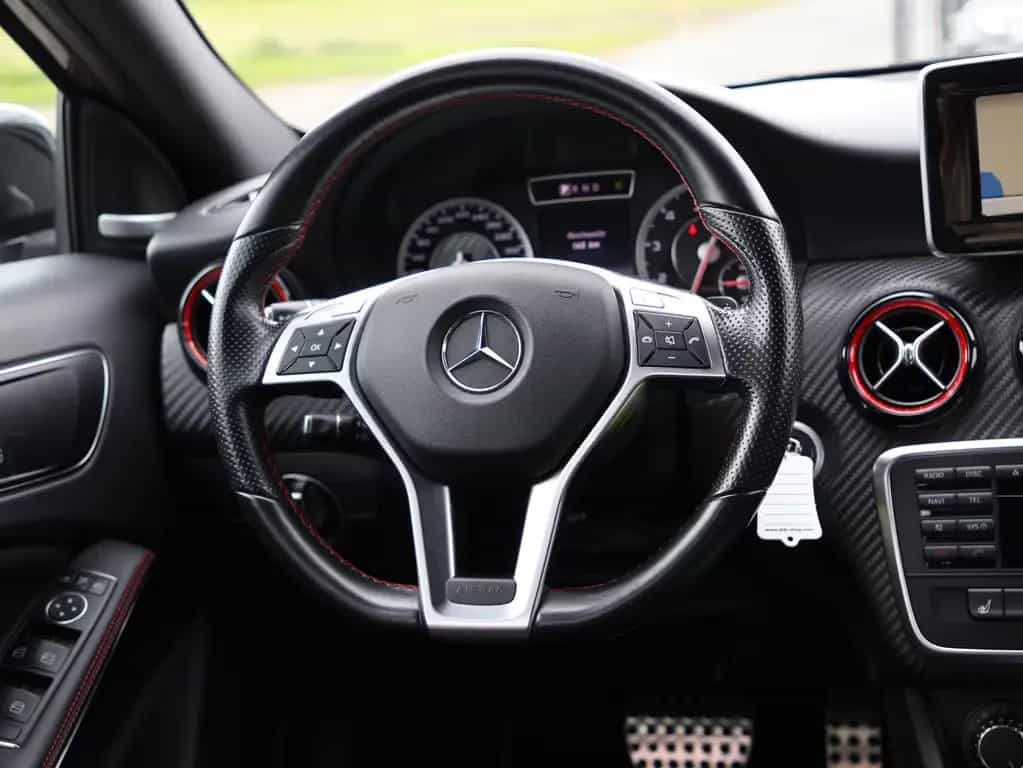 Mercedes-Benz A 45 AMG 4Matic - SPORTABGAS / NIGHT / KAMERA 10/2014-photo-22