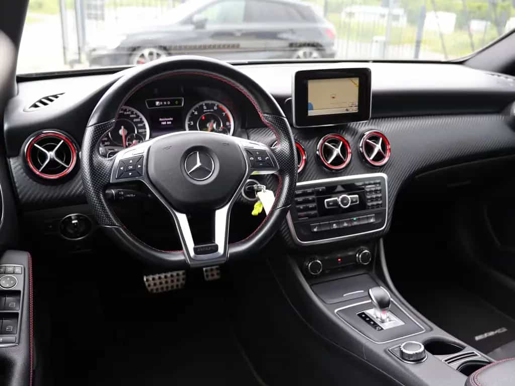 Mercedes-Benz A 45 AMG 4Matic - SPORTABGAS / NIGHT / KAMERA 10/2014-photo-23