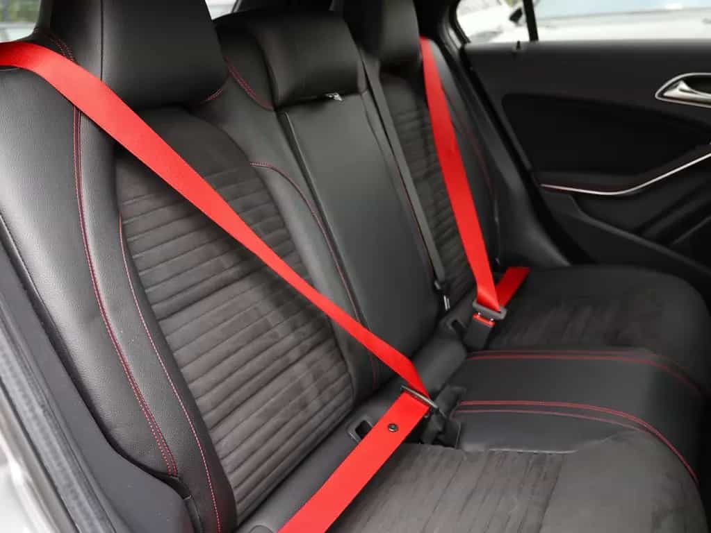 Mercedes-Benz A 45 AMG 4Matic - SPORTABGAS / NIGHT / KAMERA 10/2014-photo-26