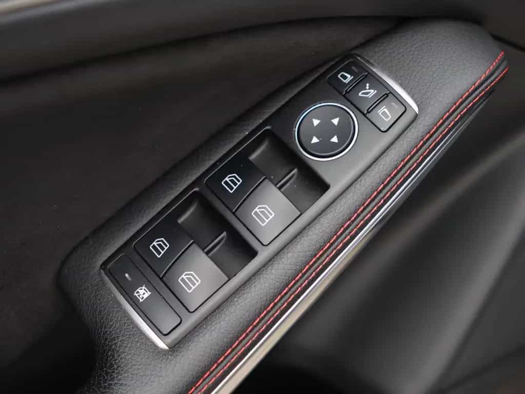 Mercedes-Benz A 45 AMG 4Matic - SPORTABGAS / NIGHT / KAMERA 10/2014-photo-32