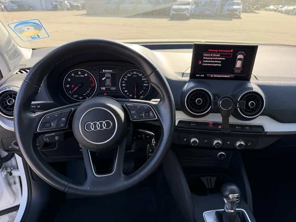 Audi Q2 35 TFSI S-Tronic / Sitzheizung / AKH 04/2019-photo-17
