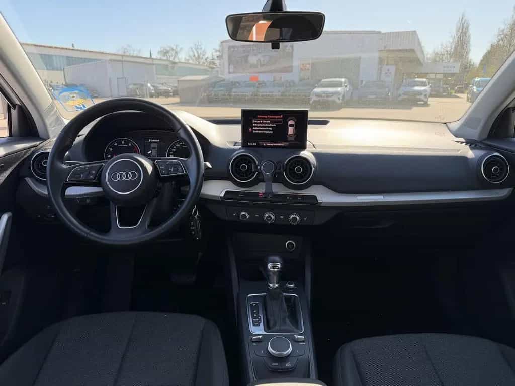Audi Q2 35 TFSI S-Tronic / Sitzheizung / AKH 04/2019-photo-23