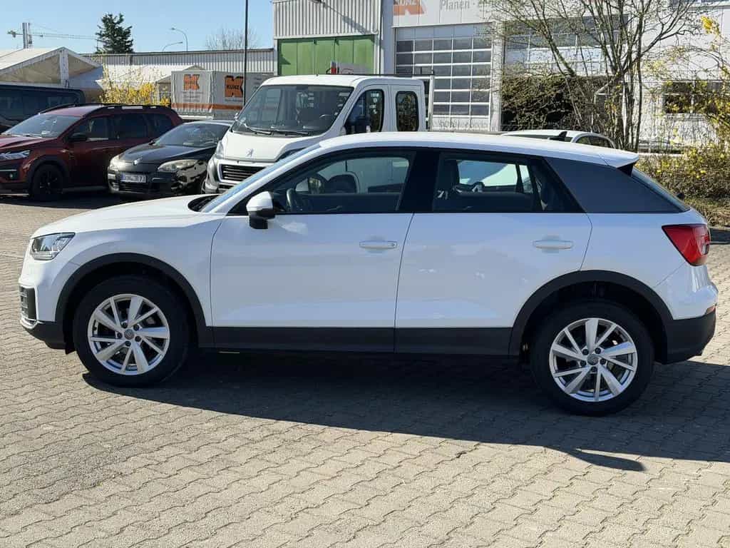 Audi Q2 35 TFSI S-Tronic / Sitzheizung / AKH 04/2019-photo-4