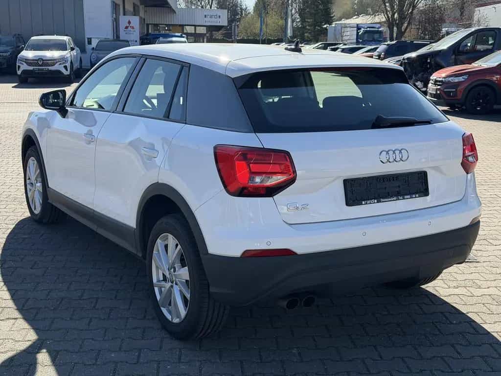Audi Q2 35 TFSI S-Tronic / Sitzheizung / AKH 04/2019-photo-5
