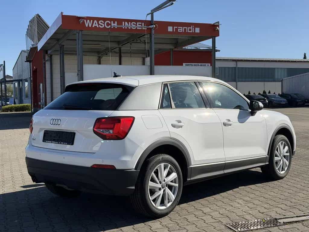 Audi Q2 35 TFSI S-Tronic / Sitzheizung / AKH 04/2019-photo-7