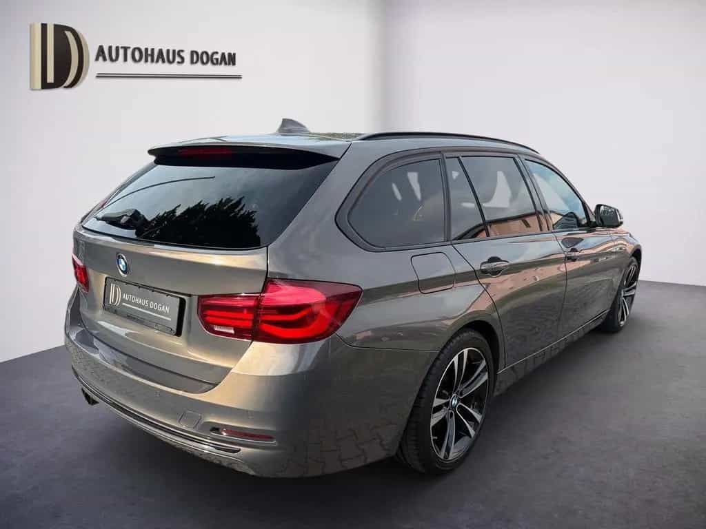 BMW 330 i xDrive SportLine*Shadow*M-Lenk*Pano*ACC*Led 05/2019-photo-2