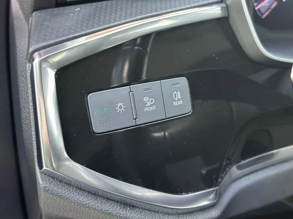 Audi Q3 35 TDI S tronic+NAVI+VIRTUAL+LED+DAB+SOUND S. 08/2019-photo-21