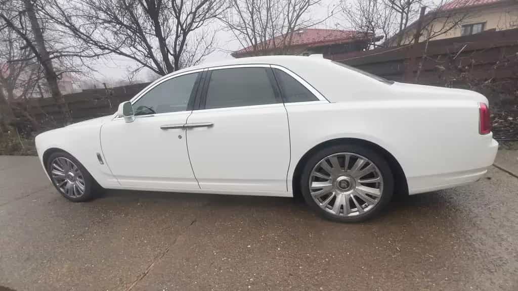 Rolls-Royce Ghost Very Low Milage Drives And Feels Like New 08/2019-photo-14