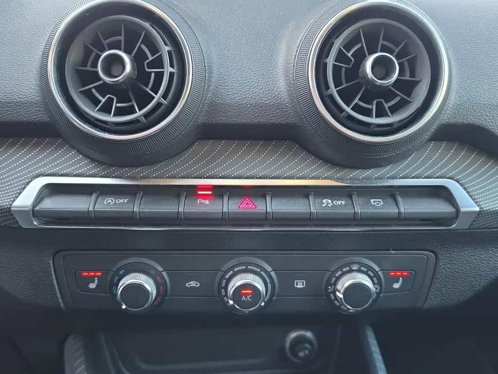 Audi Q2 35 TFSI SPORT S-LINE NAVI LED PDC SHZ LEDER 04/2019-photo-27