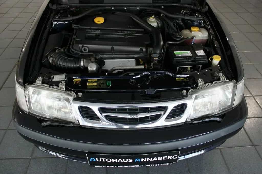 Saab 9-3 2.0t/Klimaaut../SHZ/Automatik/RESTAURIERT/2+ 01/2001-photo-12