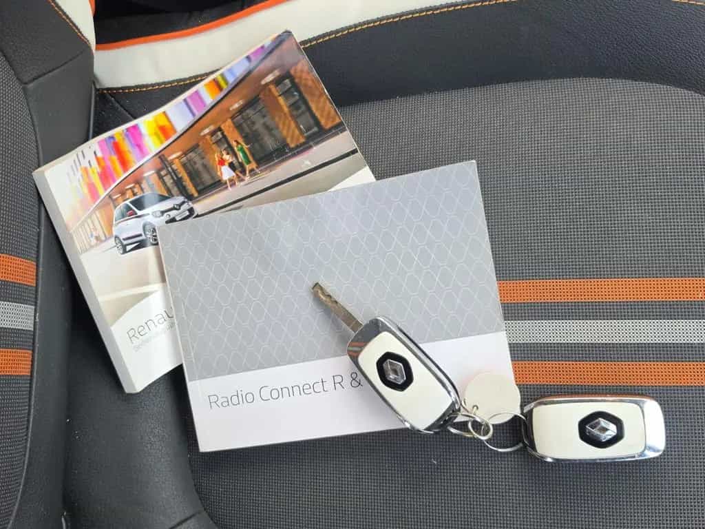 Renault Twingo GT Tempomat SHZ PDC TÜV NEU 08/2017-photo-18
