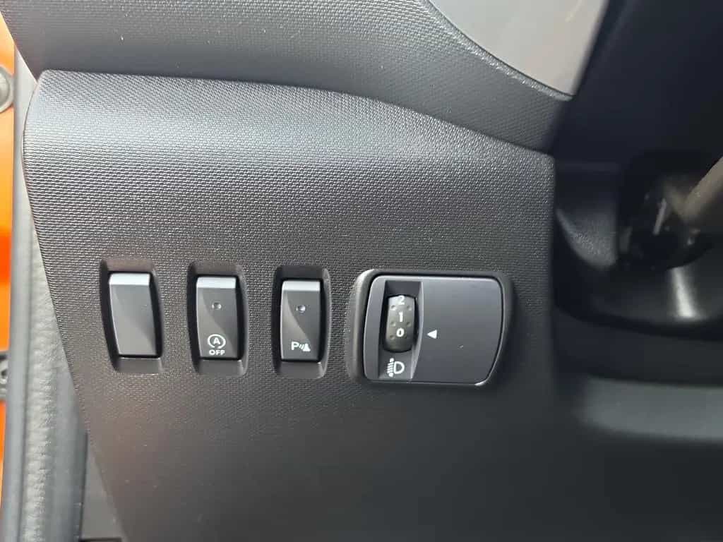 Renault Twingo GT Tempomat SHZ PDC TÜV NEU 08/2017-photo-21