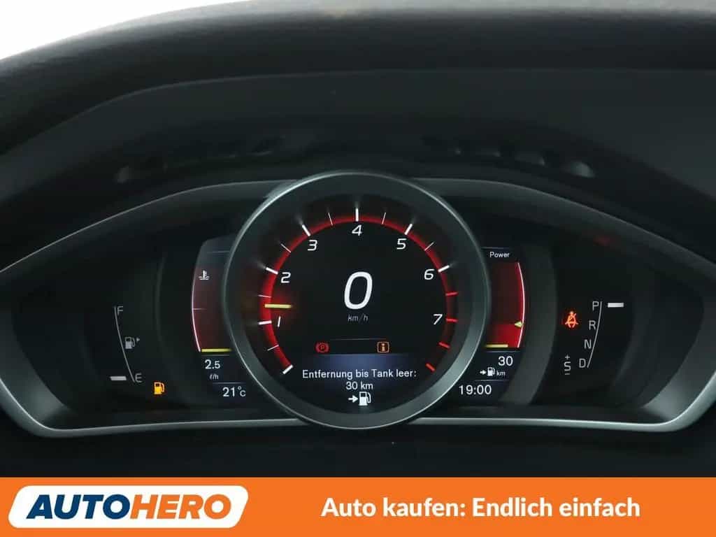 Volvo V40 1.5 Momentum Aut.*NAV*TEMP*CAM*PDC*SHZ*ALU* 03/2016-photo-19