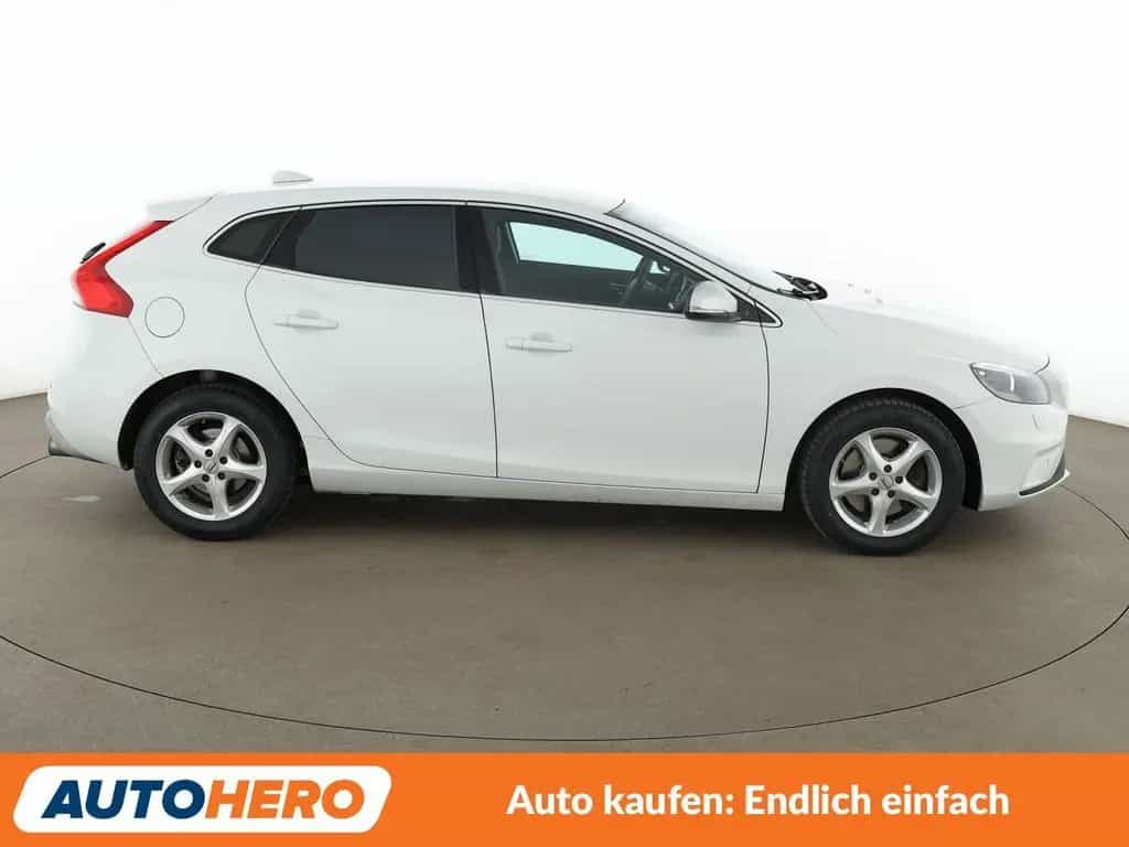 Volvo V40 1.5 Momentum Aut.*NAV*TEMP*CAM*PDC*SHZ*ALU* 03/2016-photo-6