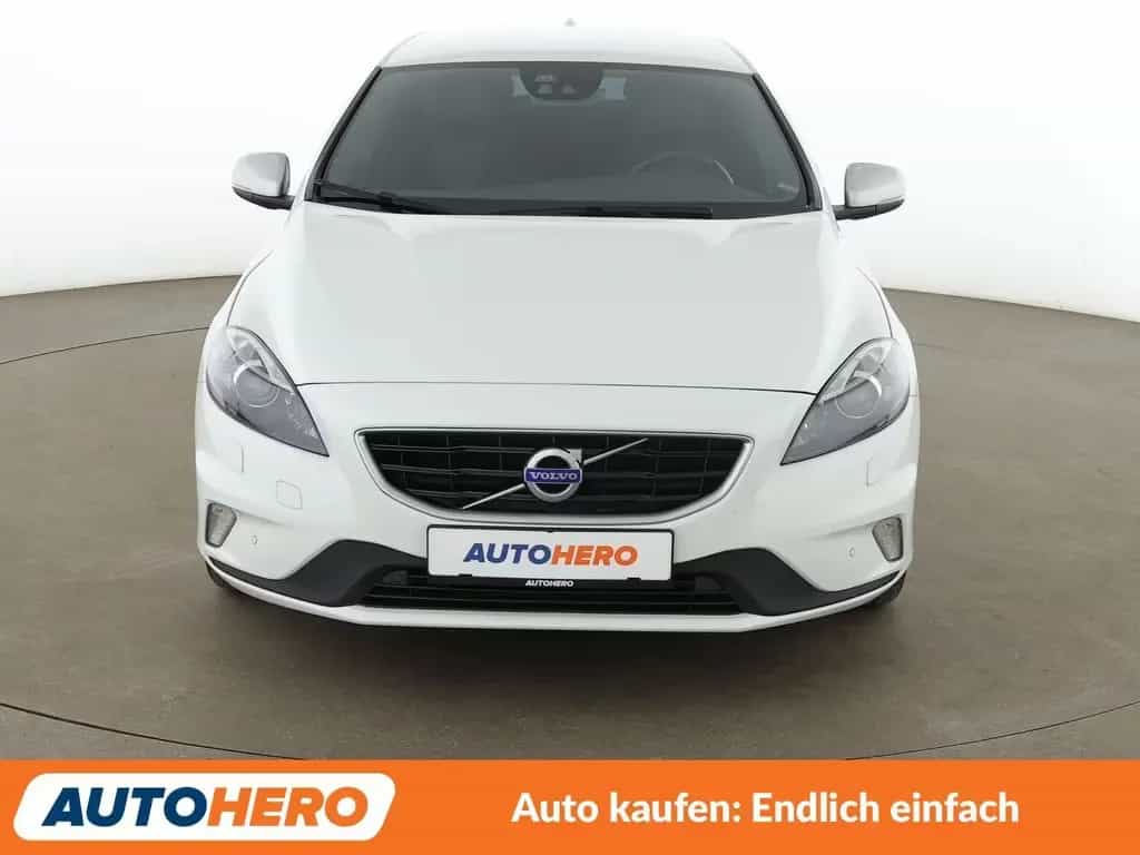 Volvo V40 1.5 Momentum Aut.*NAV*TEMP*CAM*PDC*SHZ*ALU* 03/2016-photo-8