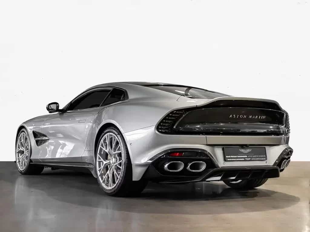 Aston Martin Vanquish Coupe Aston Martin Hamburg null-photo-1
