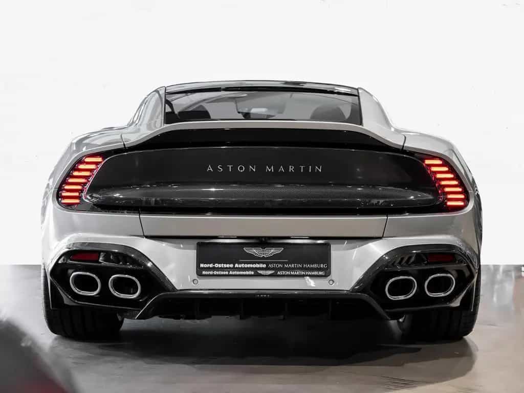 Aston Martin Vanquish Coupe Aston Martin Hamburg null-photo-13