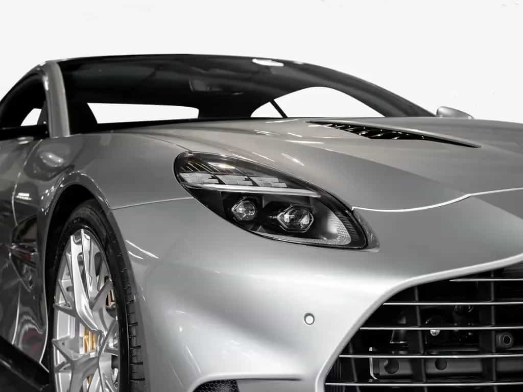Aston Martin Vanquish Coupe Aston Martin Hamburg null-photo-18