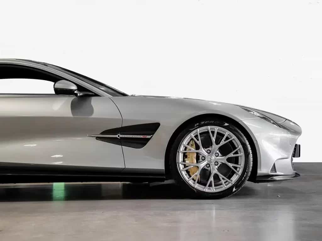 Aston Martin Vanquish Coupe Aston Martin Hamburg null-photo-21