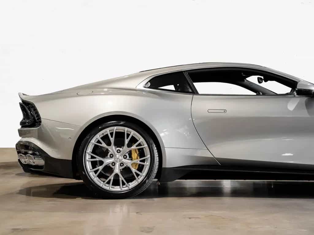 Aston Martin Vanquish Coupe Aston Martin Hamburg null-photo-22