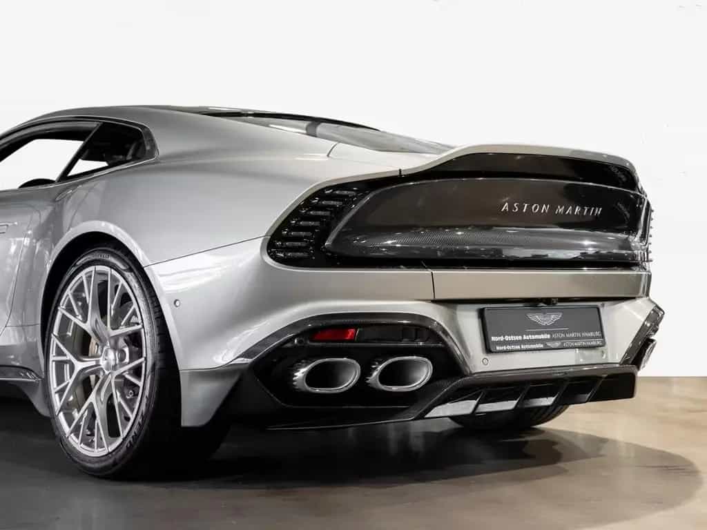 Aston Martin Vanquish Coupe Aston Martin Hamburg null-photo-24