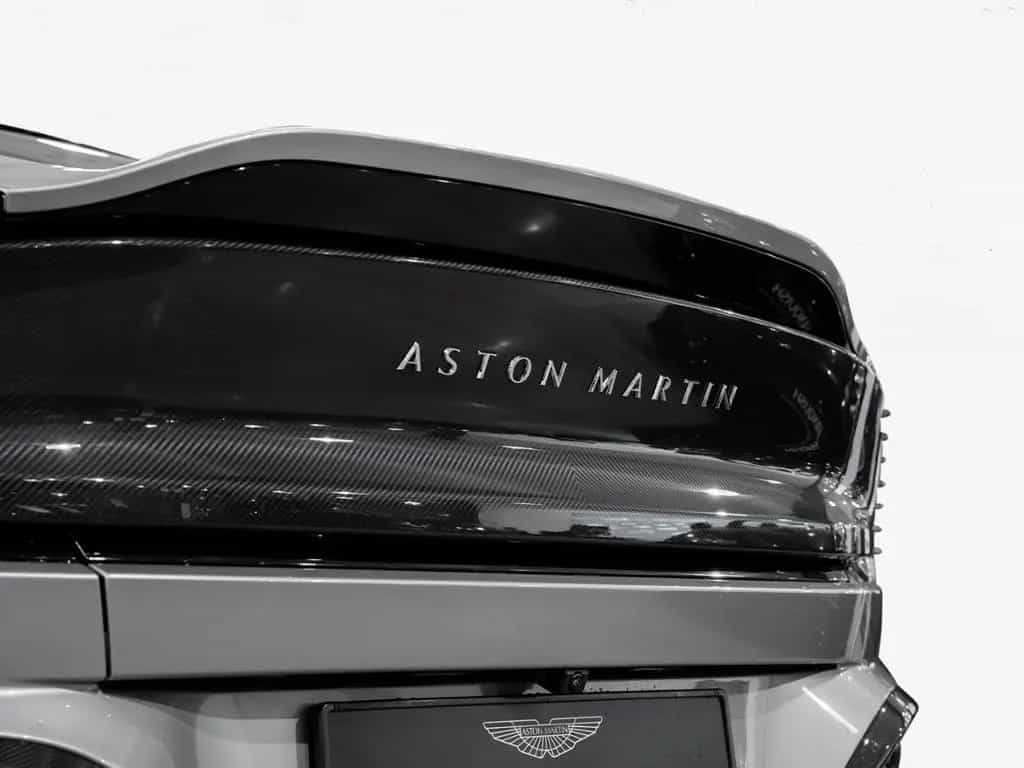 Aston Martin Vanquish Coupe Aston Martin Hamburg null-photo-26
