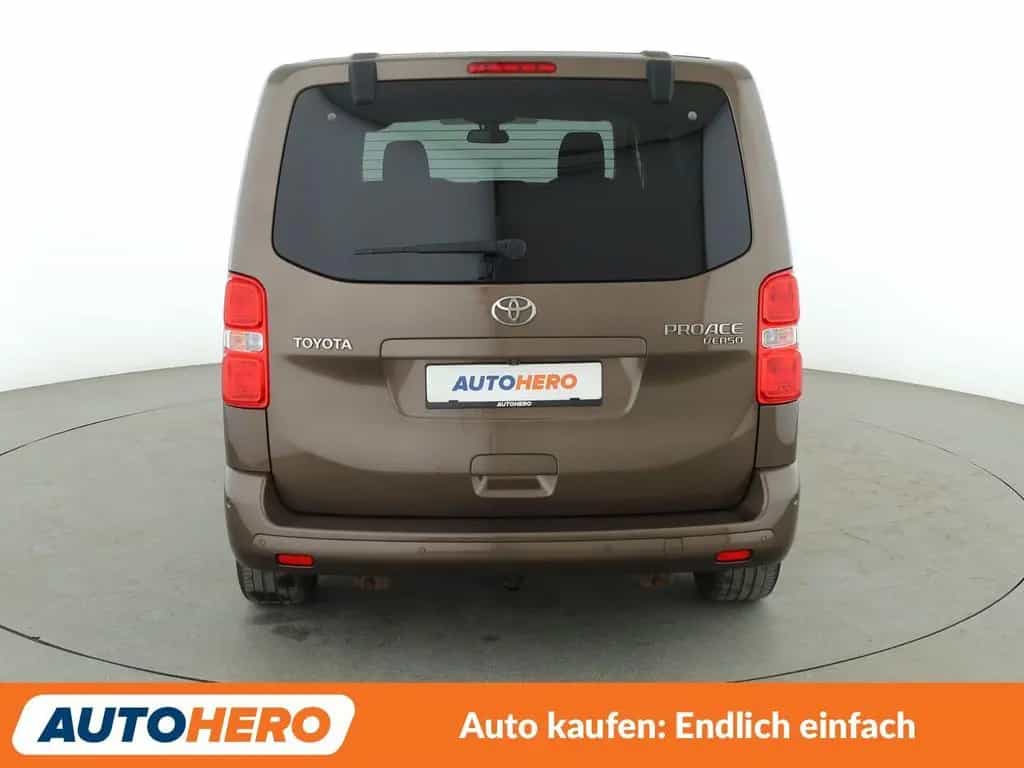 Toyota Proace (Verso) ProAce Verso 2.0 D-4D L1 Team D*NAVI*HUD*TEMPO* 02/2021-photo-4