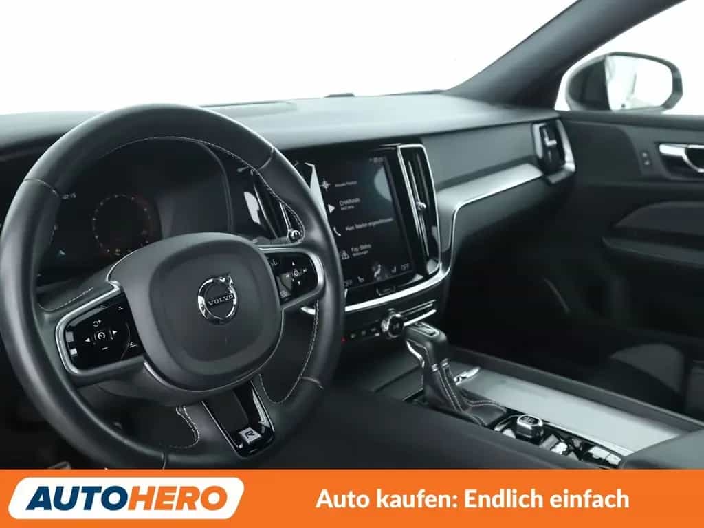 Volvo V60 2.0 T5 R-Design Aut.*NAVI*TEMPO*CAM*PDC*SHZ* 08/2019-photo-10