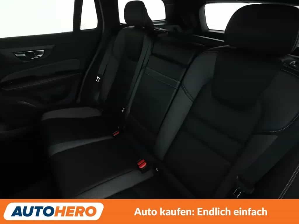Volvo V60 2.0 T5 R-Design Aut.*NAVI*TEMPO*CAM*PDC*SHZ* 08/2019-photo-13