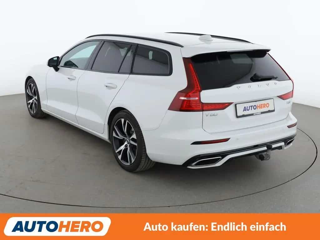 Volvo V60 2.0 T5 R-Design Aut.*NAVI*TEMPO*CAM*PDC*SHZ* 08/2019-photo-3