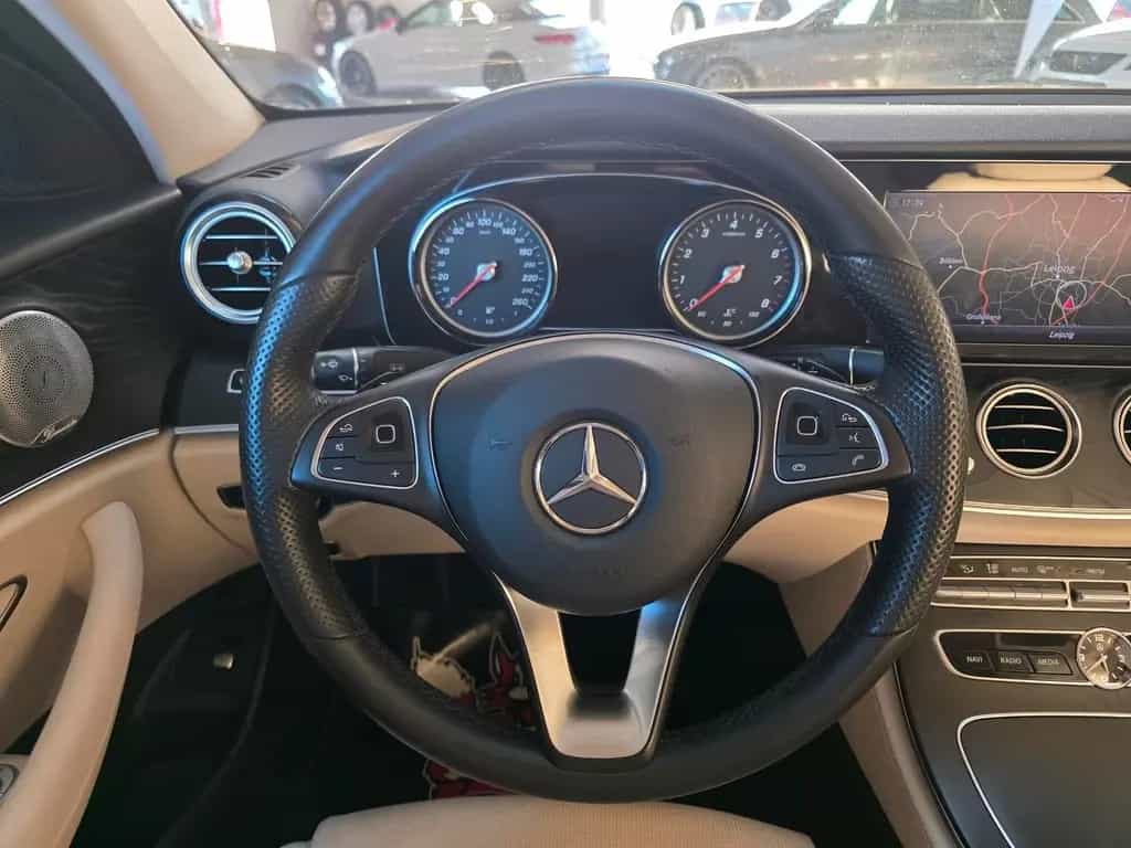 Mercedes-Benz E 200 E200 Lim. AMG/Burmester/Airmatic/HuD/Multibeam 04/2018-photo-16