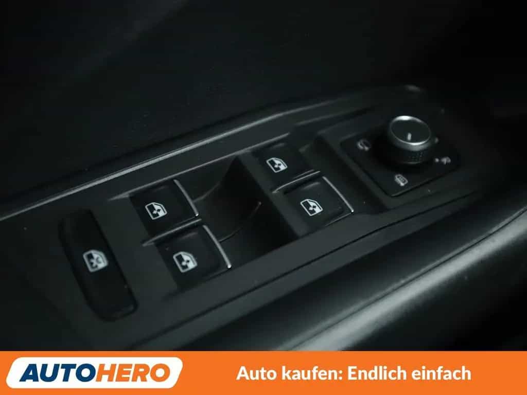Volkswagen T-Roc 1.0 TSI IQ.DRIVE *ACC*PDC*SHZ*ALU*KLIMA* 02/2020-photo-23
