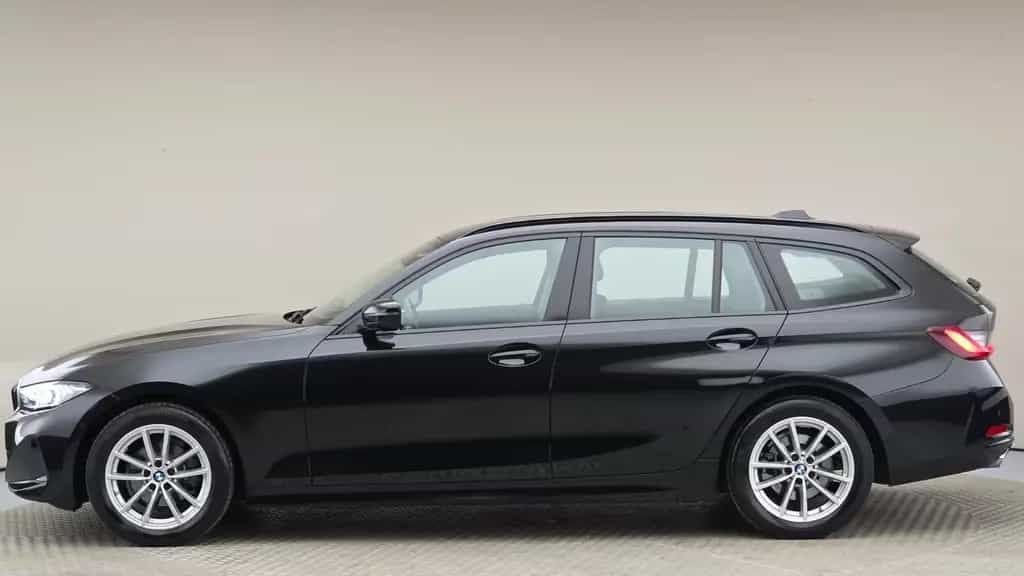 BMW 318 d Touring FACELIFT, Kamera, Head UP Display 12/2022-photo-12