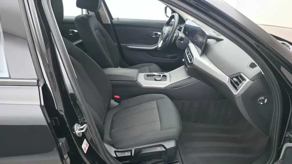 BMW 318 d Touring FACELIFT, Kamera, Head UP Display 12/2022-photo-16