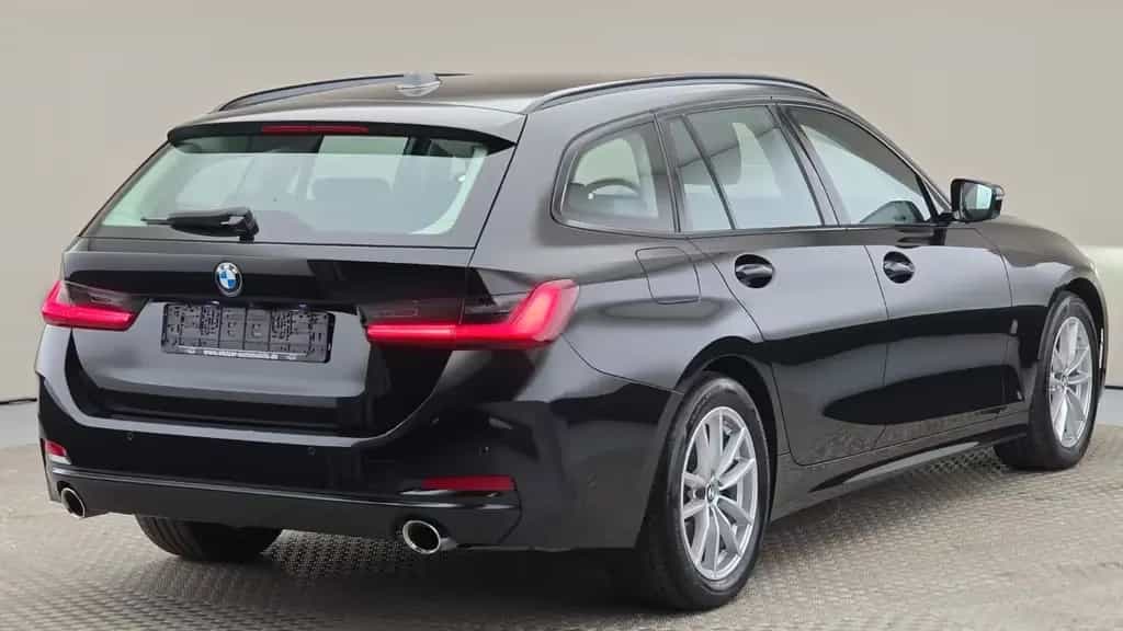 BMW 318 d Touring FACELIFT, Kamera, Head UP Display 12/2022-photo-5
