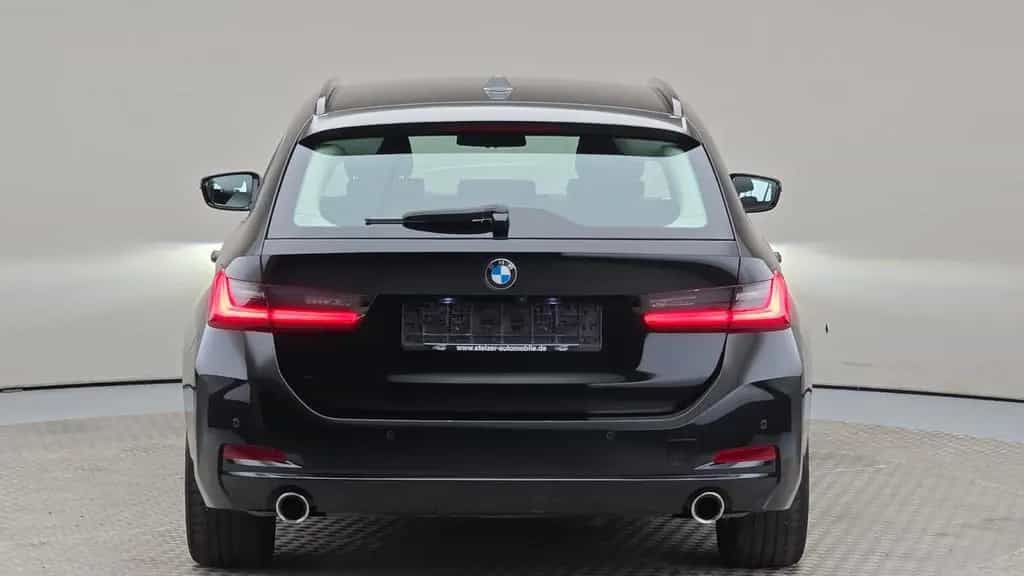 BMW 318 d Touring FACELIFT, Kamera, Head UP Display 12/2022-photo-7